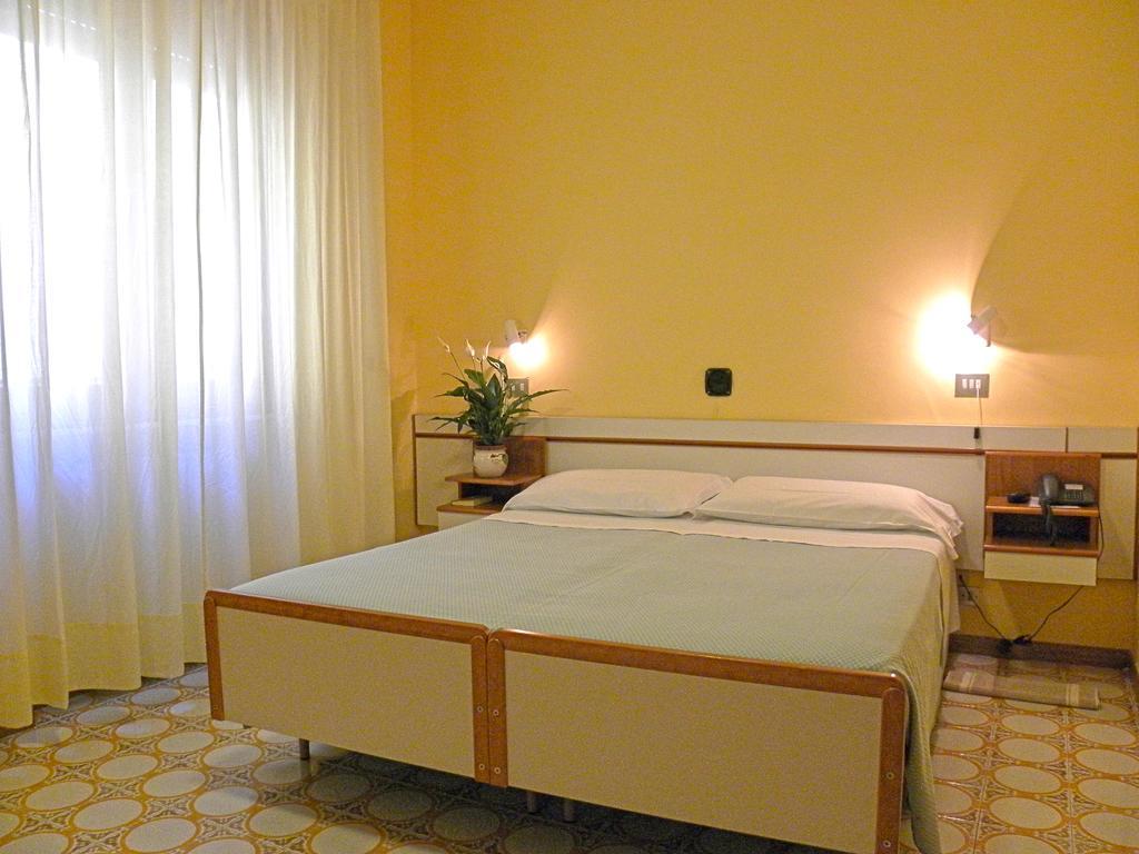 Hotel S.rita 2*